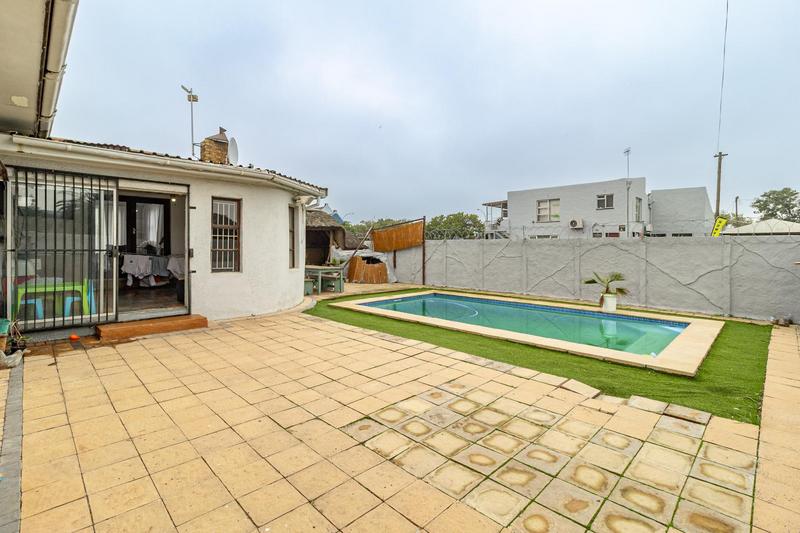 4 Bedroom Property for Sale in Windsor Park Western Cape